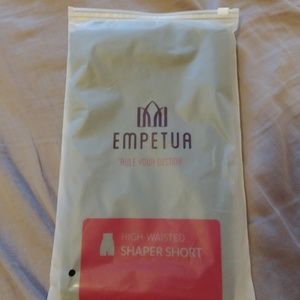 High-waisted Shaper Short